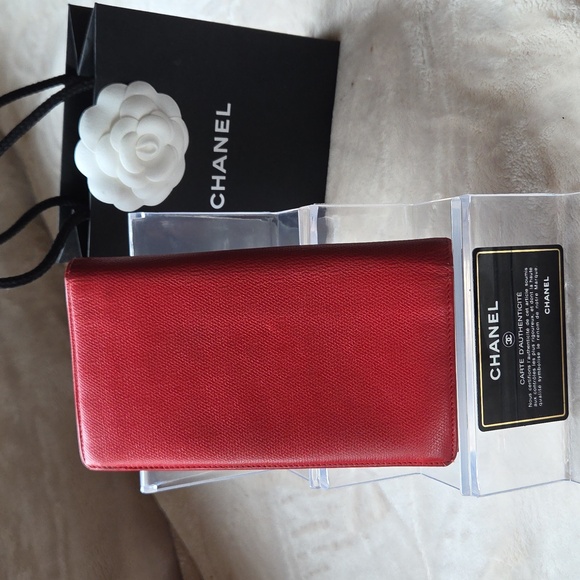 CHANEL Classic Red Wallet - Picture 7 of 8